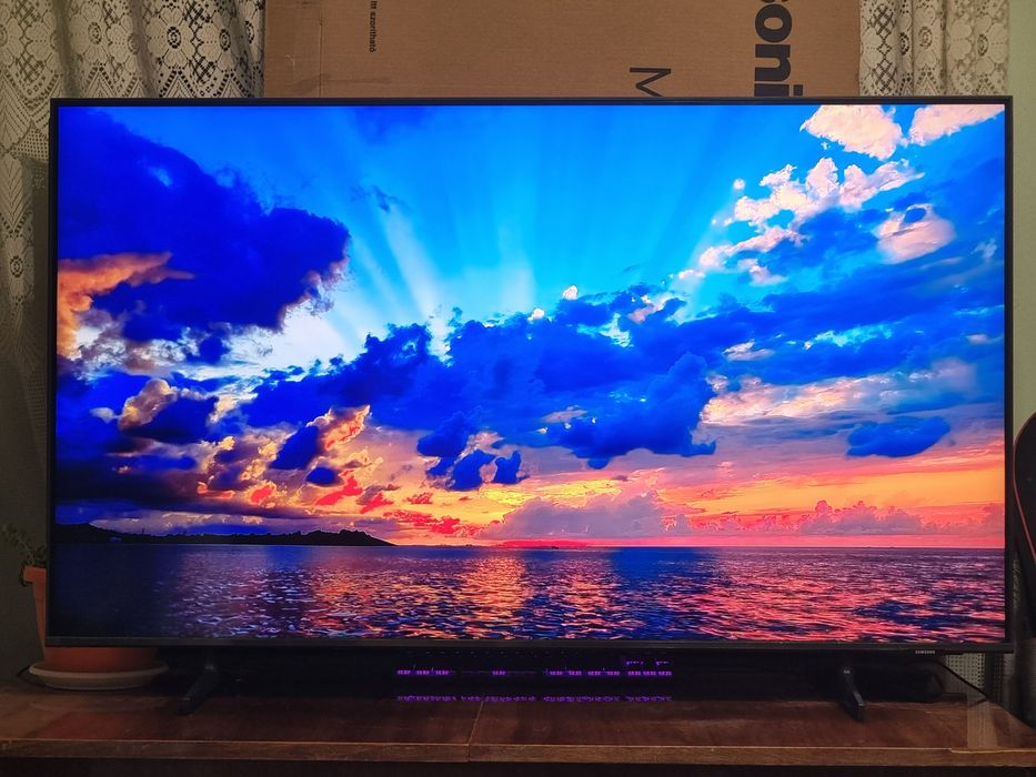 SMART Телевизор / Samsung - 50" - QLED , 4K , HDR10+ , DolbyAudio