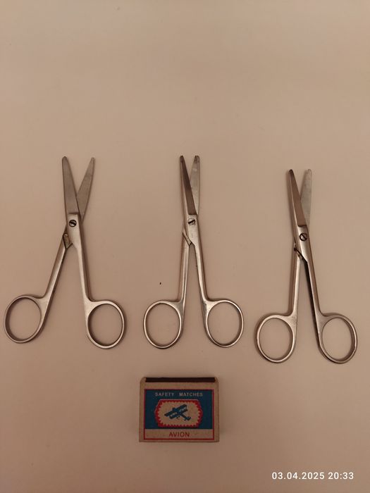 Ножницы и ключ для серванта