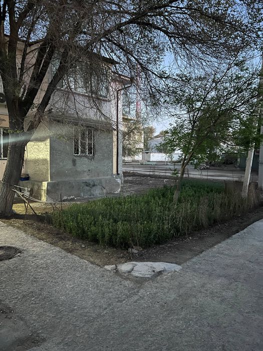 2 xonali kvartira sotiladi