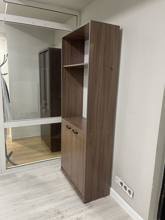 Шкаф для офиса,можно даже для дома