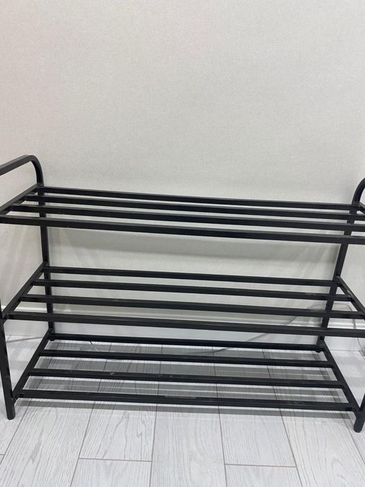 Металлическая обувница