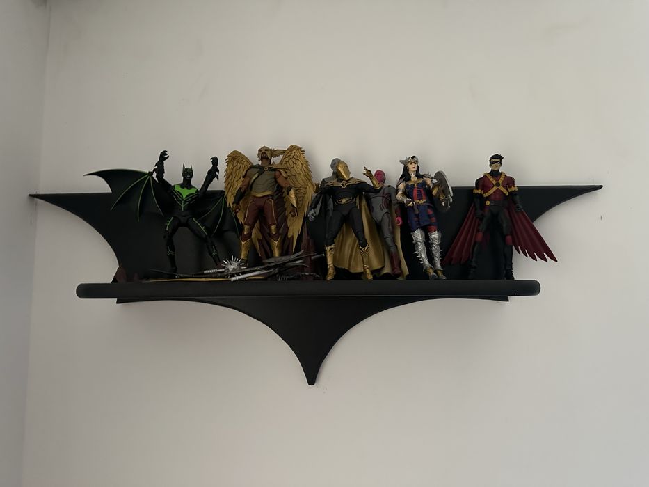 Polita tip batman din lemn homemade