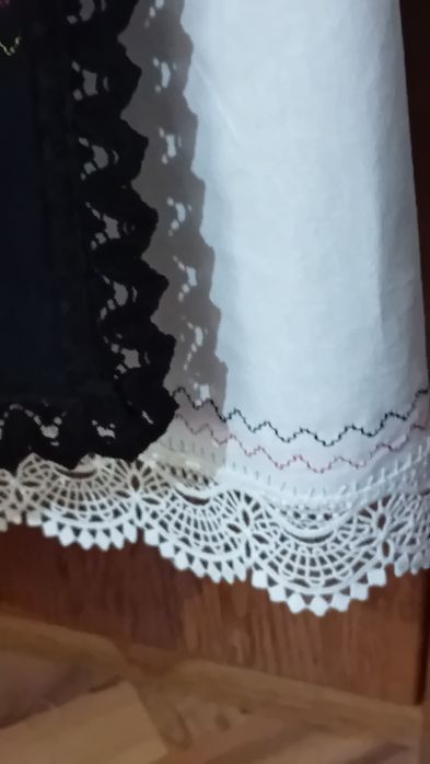 Costum popular femei