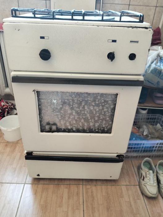 Продам Газ .плиту рабочая.