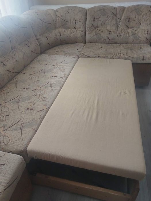 Продавам диван в отлично състояние