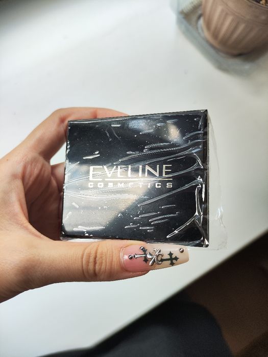 Пудра EVELINE cosmetics