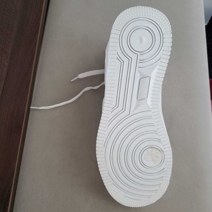 Philipp Plein Sport Strălucirea Eleganței

nr 41