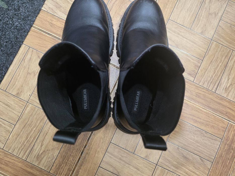 продам мужские ботинки от pull/bear
