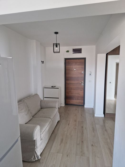 Proprietar închiriez apartament cu 3 camere