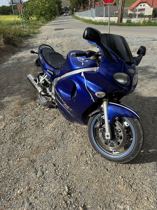Triumph st 995 i