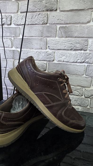 Оригинальные кроссы Clarks