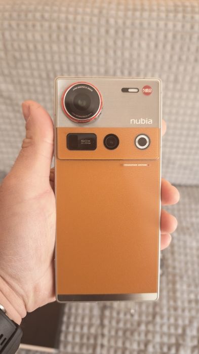 Продавам ZTE Nubia z70s ultra