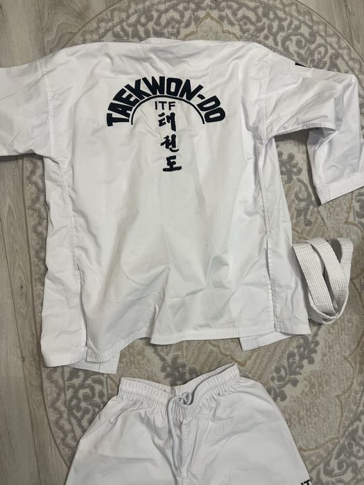 Продам кимано новый