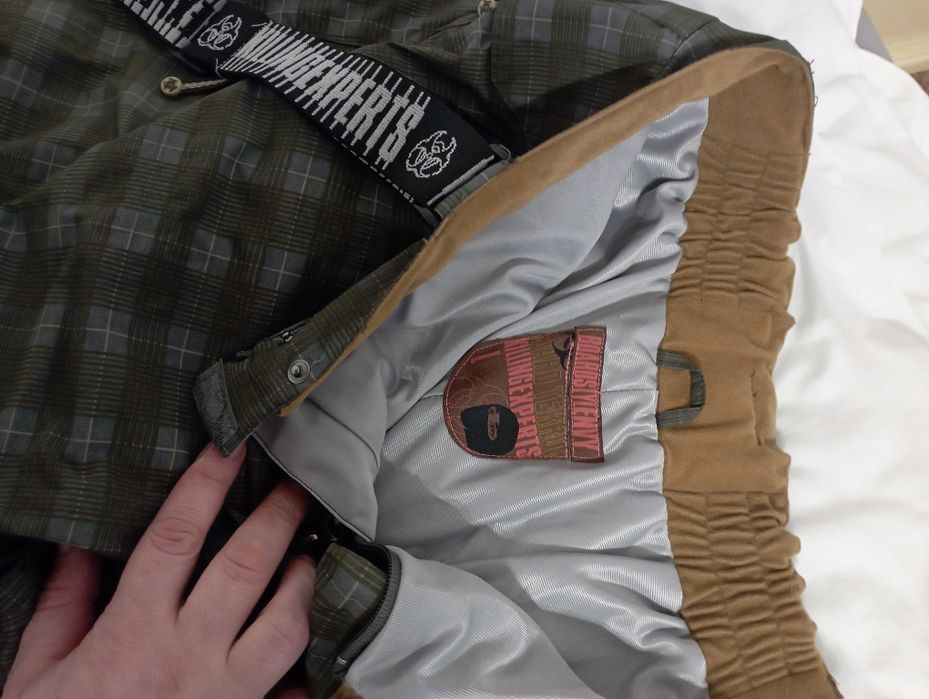 Pantaloni ski.         .