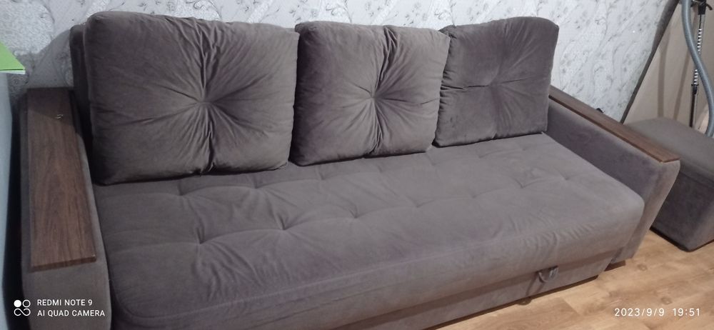 Продам диван б/у в хорошем состоянии