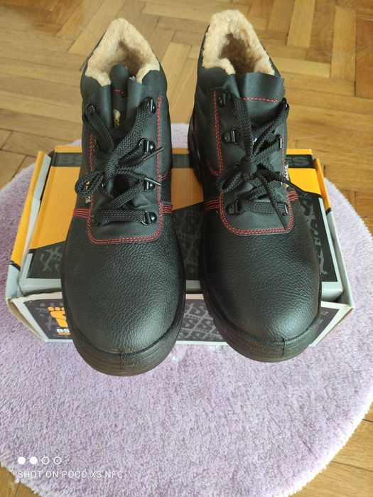 Мъжки оригинални обувки за зимата размер 46-60лв.