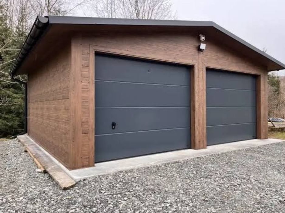 Realizam garaj din structura metalica invelit cu panouri sandwich