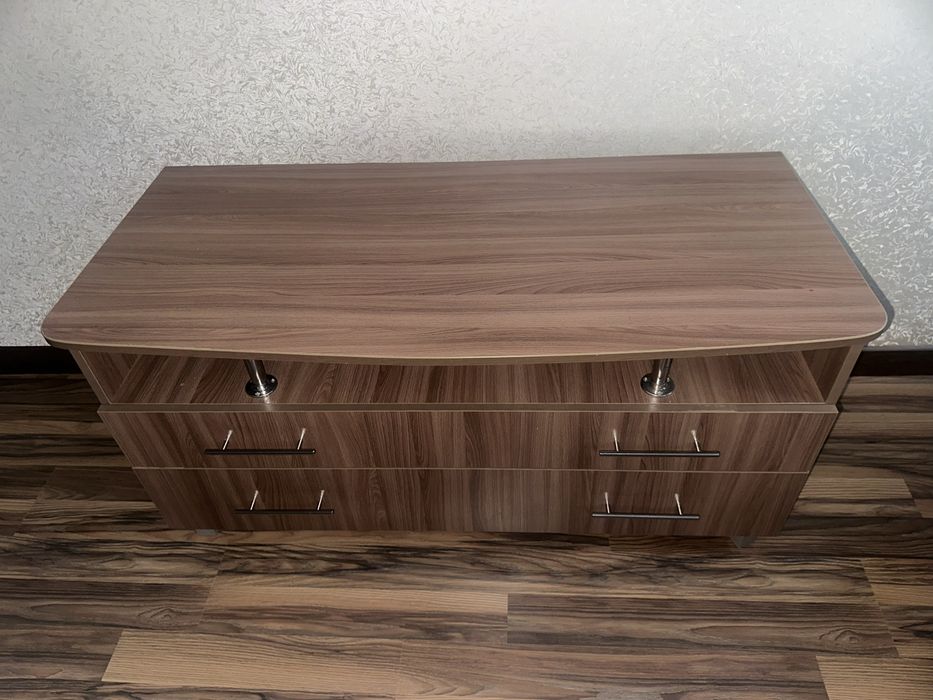 Продам тумбу