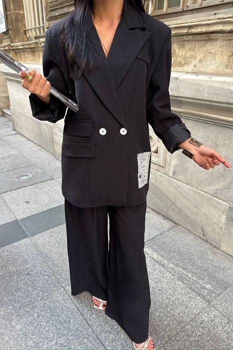Дамски елегантен костюм – сако и широк панталон