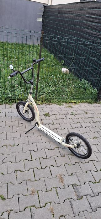 Vand trotinetă  aluminium  de adulți  Yedoo Friday 6.9 kg !
12705 - Y3