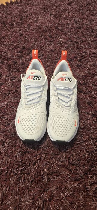 Vand adidasi Air max 270