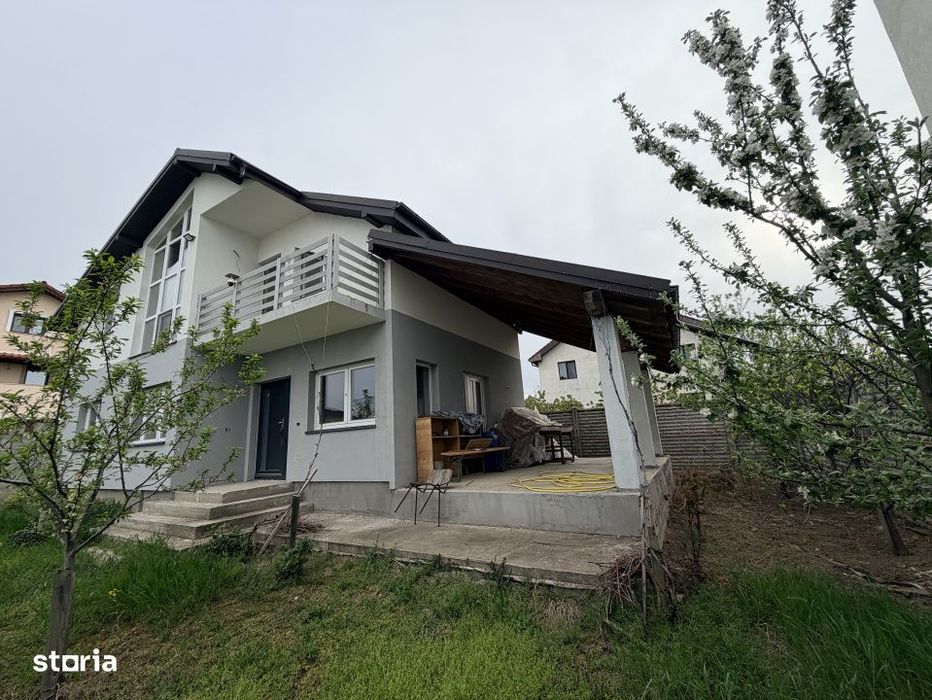 Casa cu Mansarda la gri,  4 camere, 176mp+ 500 mp teren, Bordei