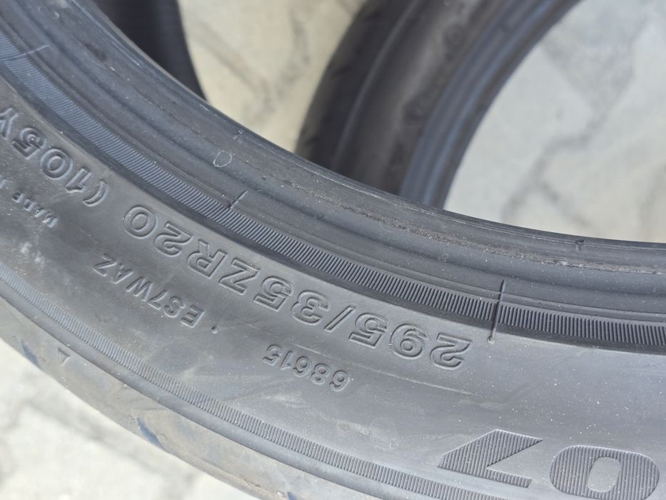 255 40 20 и 295 35 20 Bridgestone