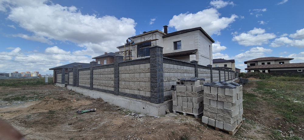 Кладка забора, монтаж