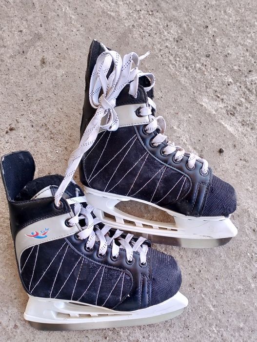 Продаётся коньки