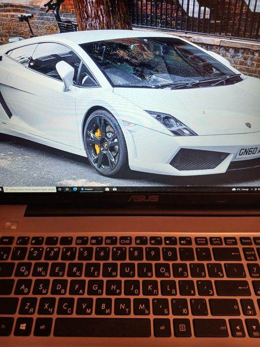 Нотбук Asus i7 7 поколения