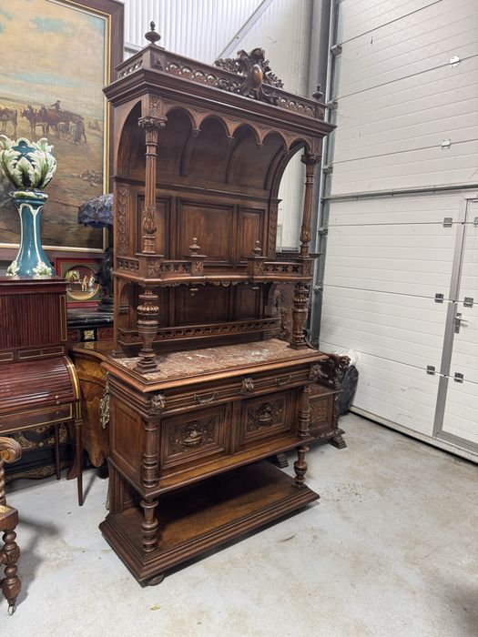 Credenț/bufet neorenascentist din lemn masiv – sculpturi bogate