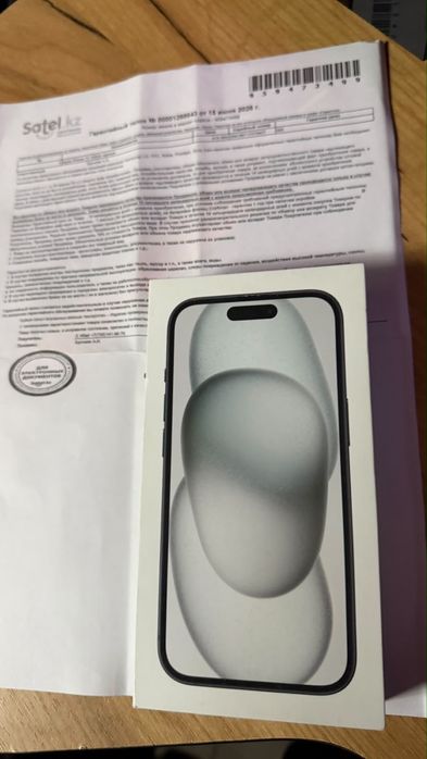 Продам Запечатанный iphone 15