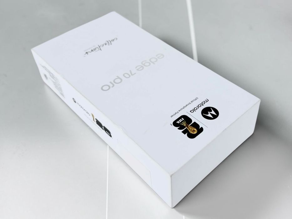 НОВ! Motorola Edge 70 Pro 5G 256GB 8RAM Pantone Titan FIFA 2026 Collection 2г. Гаранция!