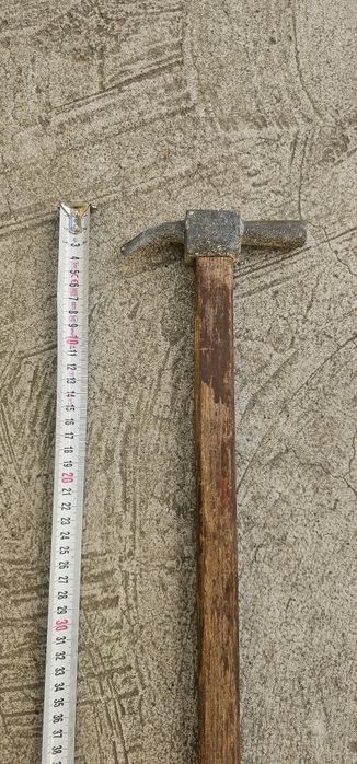 Ciocan vechi inscripționat