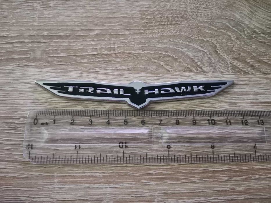 Jeep Trailhawk черна емблема малък размер