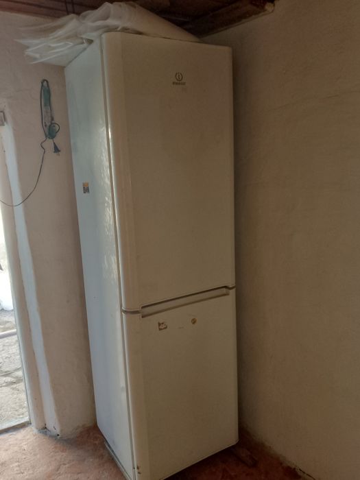 Холодильник индизит