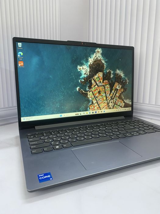 Ноутбук Lenovo Ideapad Slim3 Core i5-12450H