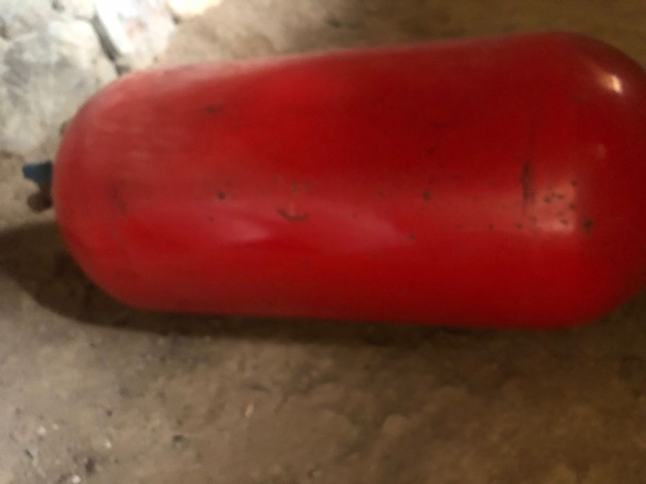 Gaz balon  mashinaniki sotiladi