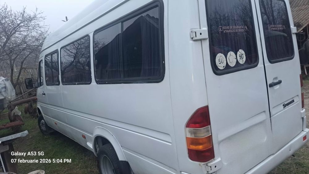 Microbuz Mercedes Sprinter