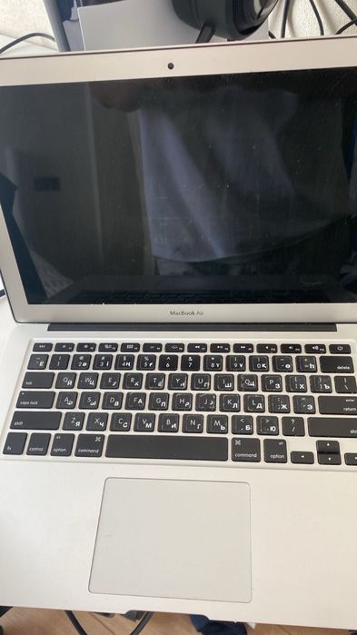 Продам макбук срочно