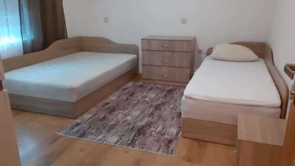 Дава се под наем Тристаен апартамент в Бургас, Сарафово - 125 кв.м за 561 € - Снимка #2