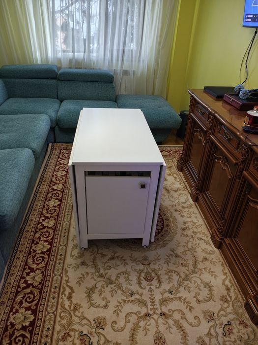 Set masă extensibilă albă plus 6 scaune