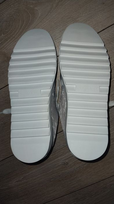 кроссовки Numeris