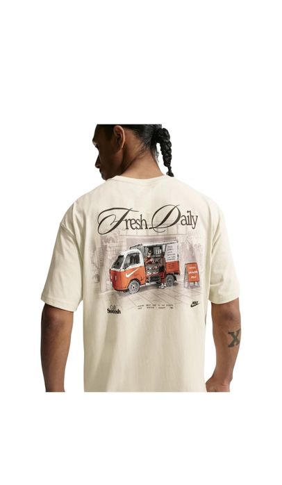 NIKE тениска Cafe Swoosh