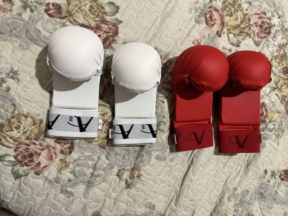 Перчатки для карате WKF