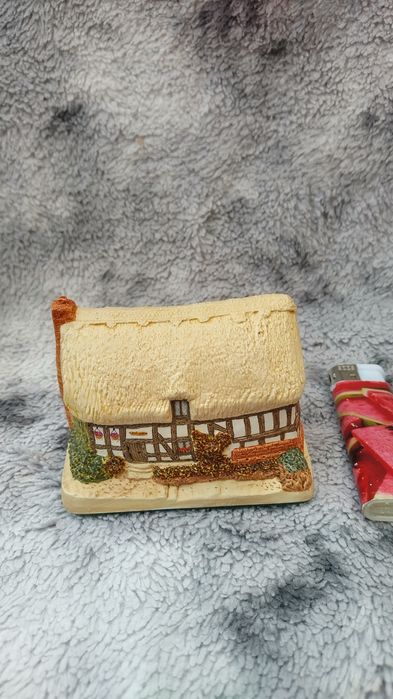 Английска колекционерска къщичка