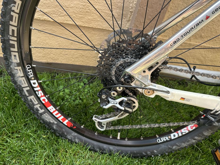 Bicicleta mountain bike full suspension