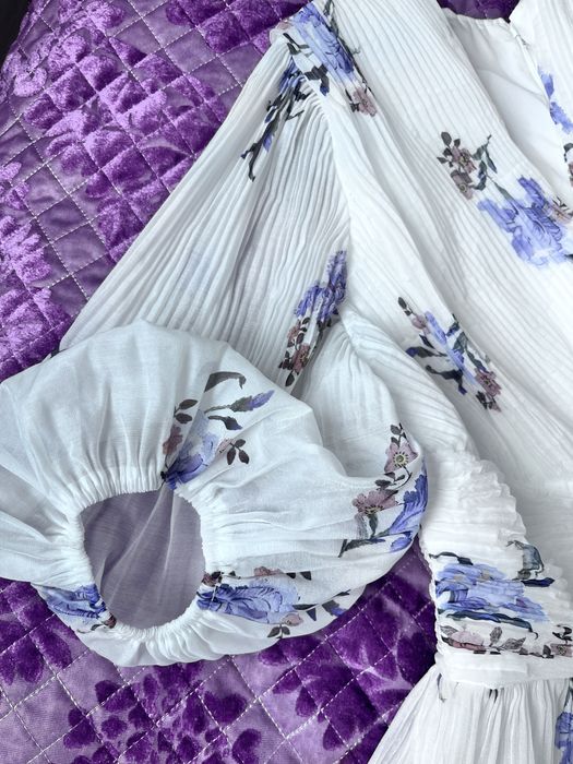 Красивое платье 46 размера (М)