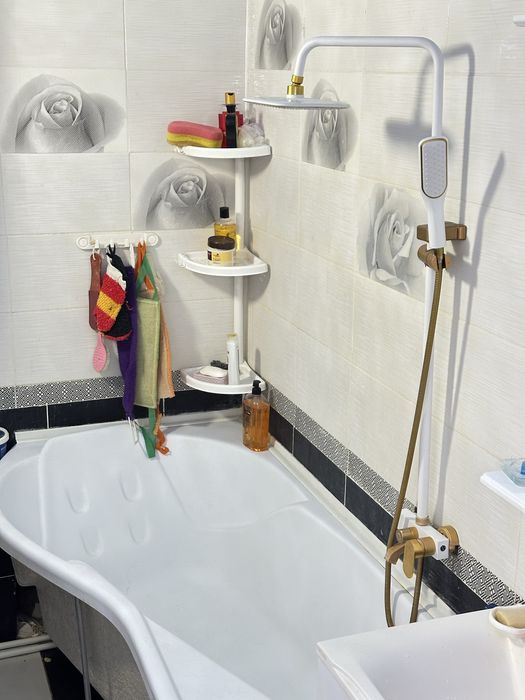 Ванна, смеситель