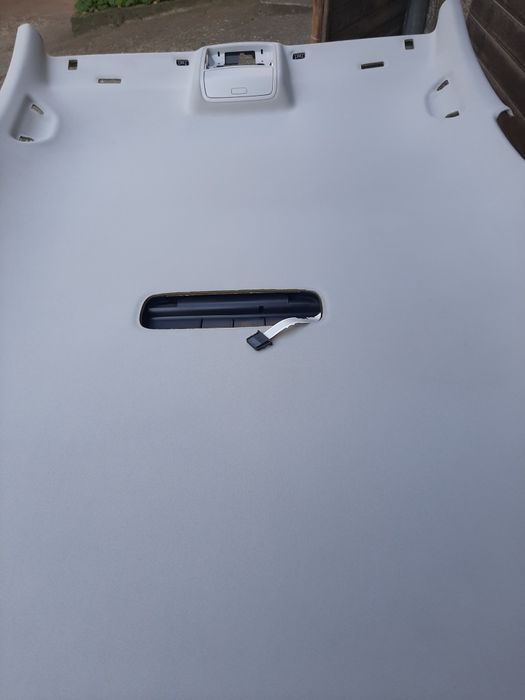 Автотапицер тавани кори колонки